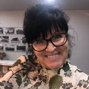 Meet your Posher, Guylaine